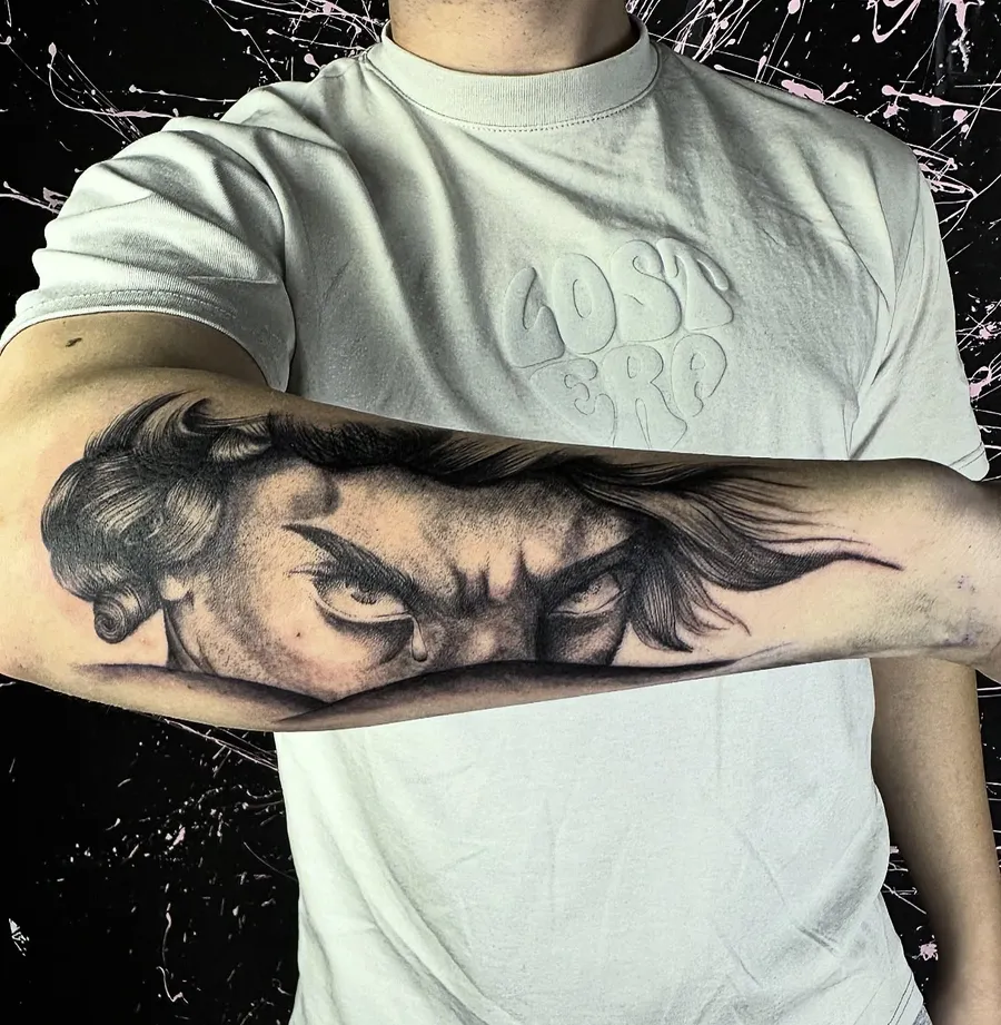 Black and grey τατουάζ στο αντιβράχιο με δύο πρόσωπα, 210 Tattoo Athens / Black and grey forearm sleeve tattoo with two blended faces, 210 Tattoo Athens